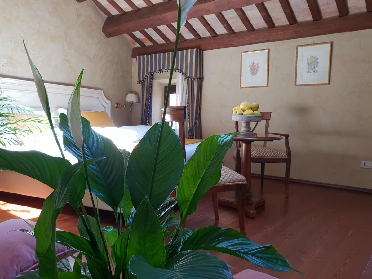 I Giardini Segreti Di Villa Marcello Marinelli Cison di Valmarino Eksteriør billede