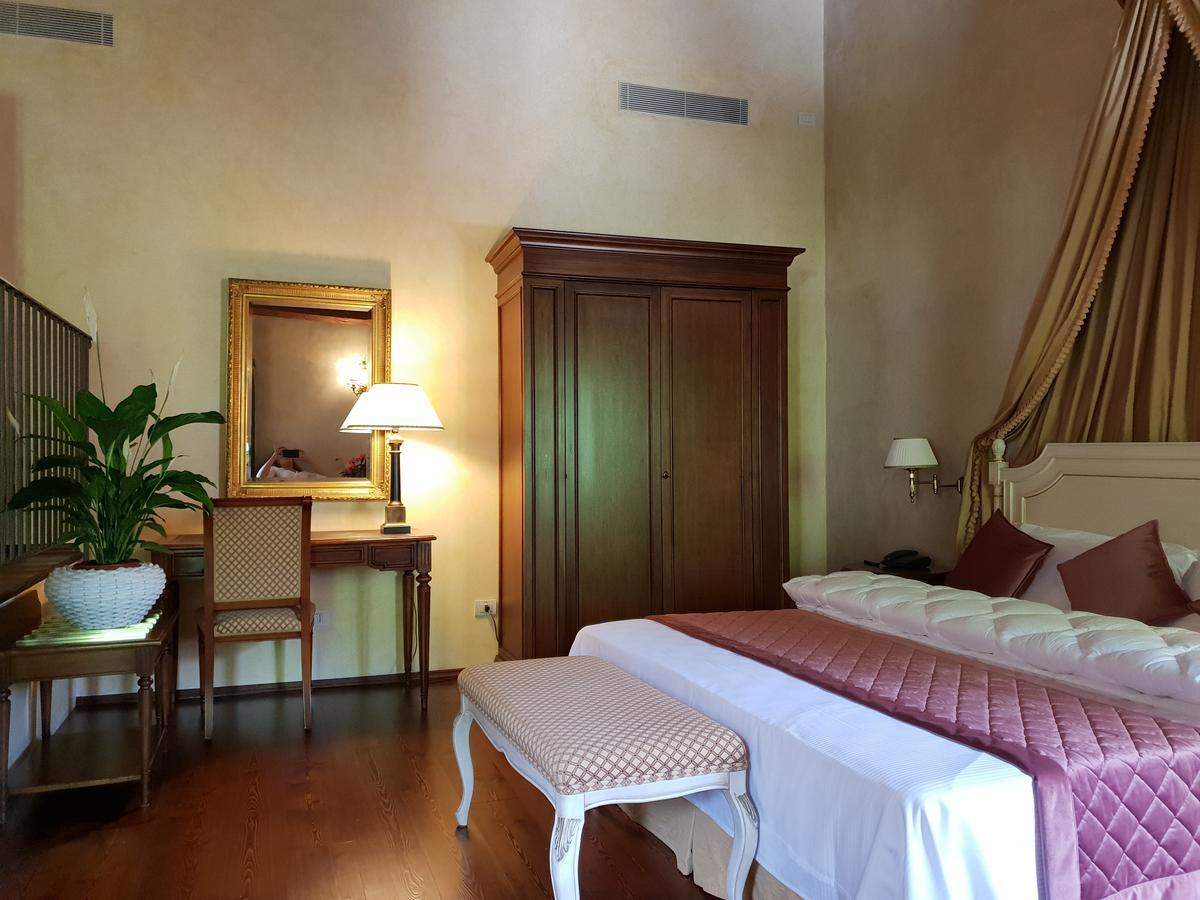 I Giardini Segreti Di Villa Marcello Marinelli Cison di Valmarino Eksteriør billede